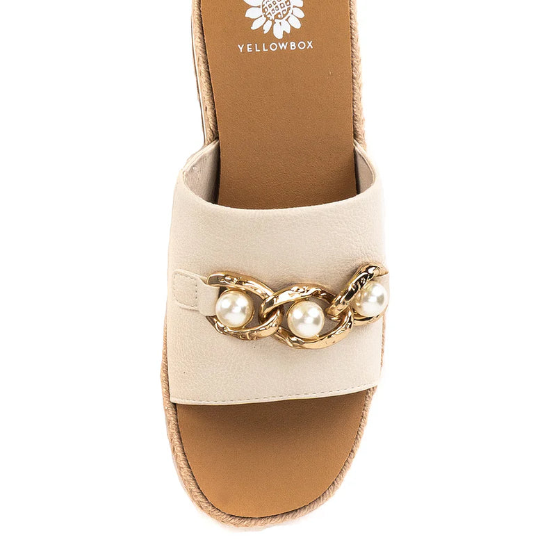 Adelfia sandal