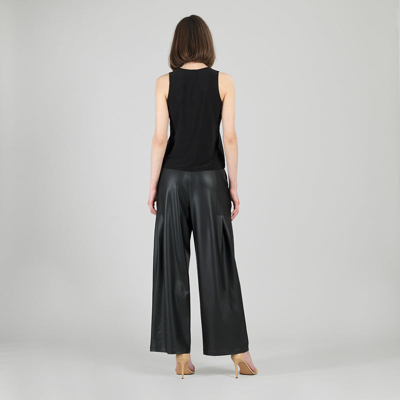 Liquid leather tank