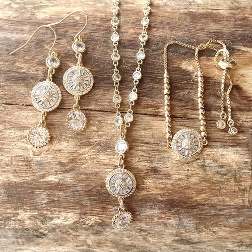 Gold Crystal  earrings - clear